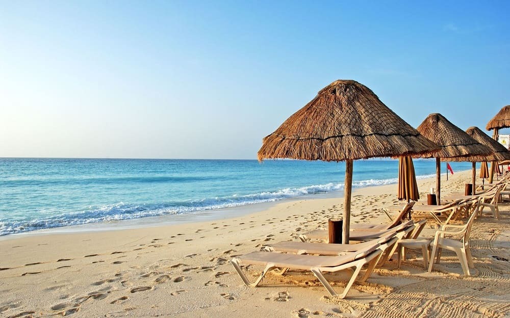 Best beaches around Perú